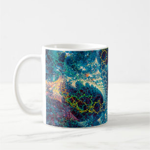 Hintergrund des abstrakten Fraktals - computergene Kaffeetasse
