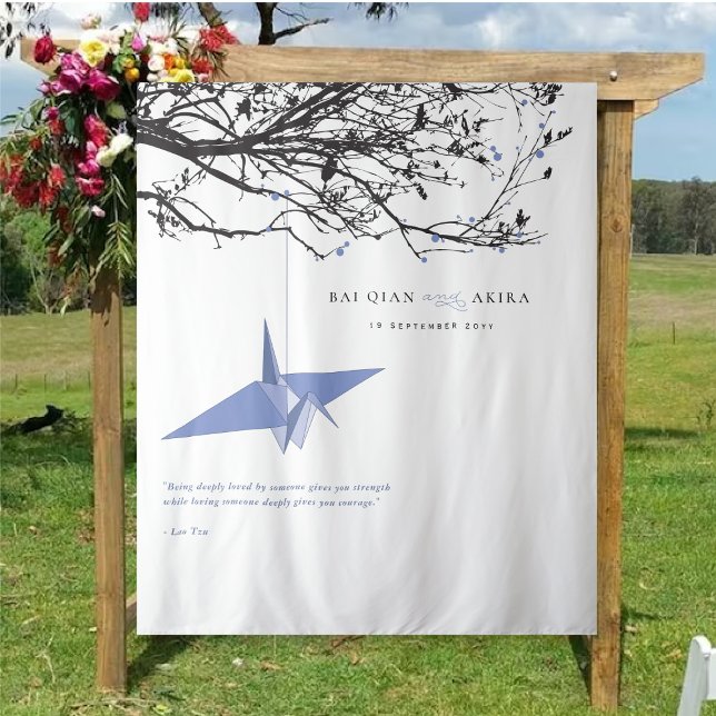 Hintergrund des Lila Papierkran für Hochzeiten des Wandteppich (Hanging Origami Purple Paper Crane & Branches Asian Wedding Photo Backdrop @ fatfatin_red_knot)