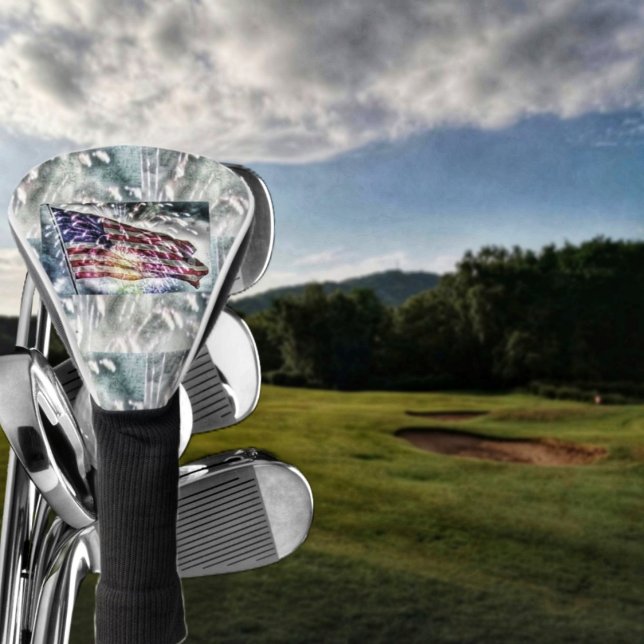 Hintergrund für Feuerwerke II Golf Headcover (Display your patriotism, with this Fireworks Backdrop-II Golf Club Cover!)
