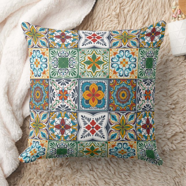 Hintergrundspuren/Talavera-inspirierte Fliesen Kissen (Decke)