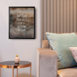Hinzufügen des Vintagen Earth-Tone-Grunge-Blocks z Poster<br><div class="desc">Der Hintergrund ist mit einer kratzenden, stark strukturierten, kontrastreichen Vintagen Grundiergrafik in Brauntönen bedeckt. Darüber wurde ein Vorlagenfeld für Ihren Text hinzugefügt. Nutzen Sie diesen Platz, um Ihr Lieblingszitat oder Ihre Stimmung hinzuzufügen. Vielleicht ist es lustig. Vielleicht brauchen Sie ein Poster, das Sie motiviert. Was auch immer Ihr Grund, machen...</div>