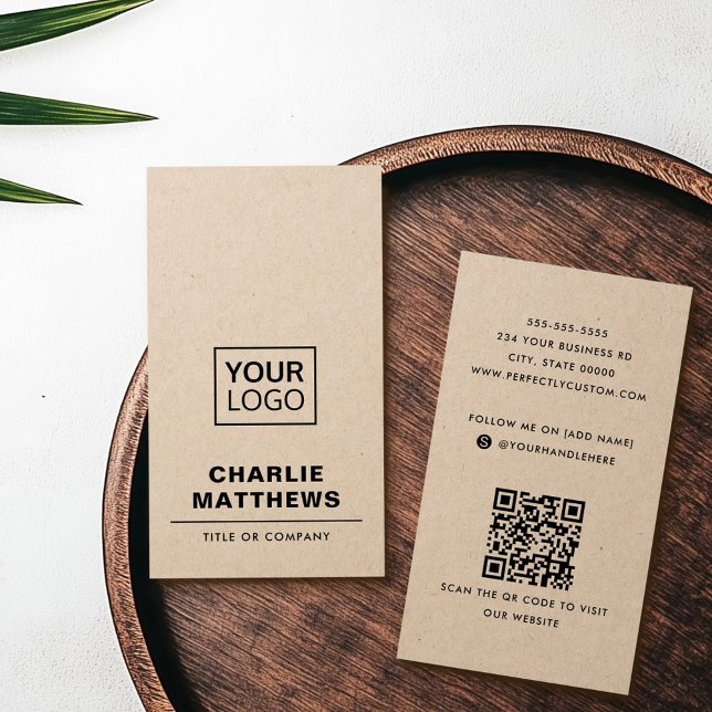 Hinzufügen Logo Social Media QR Kraft Papier-Visit (Add logo social media QR Kraft paper business card)