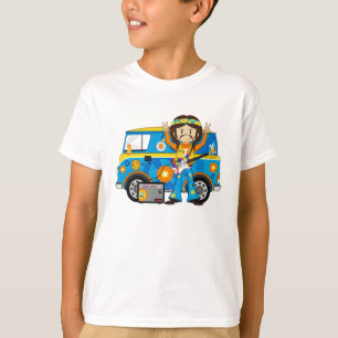 Hippie-Junge mit Gitarre und Reisemobil T-Shirt