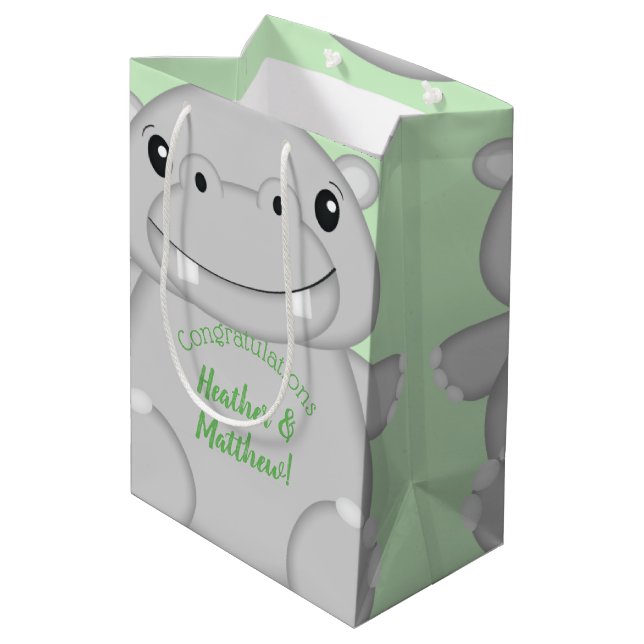 Hippo Baby Shower Mittlere Geschenktüte (Rückseite Schrägansicht)
