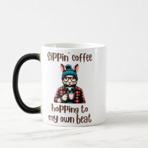 Hipster Bunny Sipping Coffee Vibe Verwandlungstasse