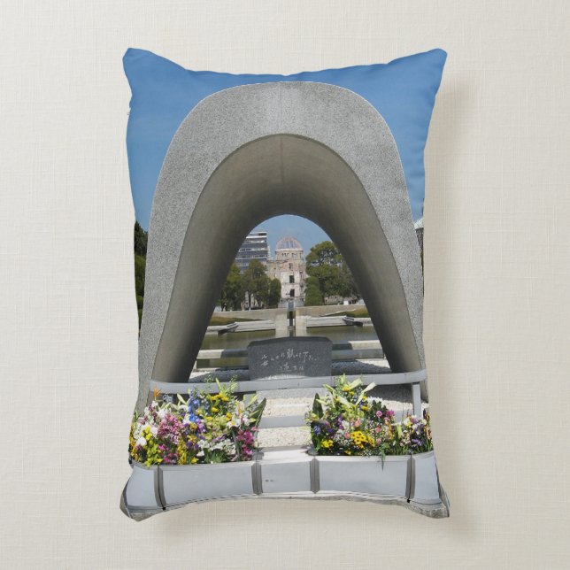 Hiroshima Memorial Cenotaph Dekokissen (Vorderseite(Vertikal))