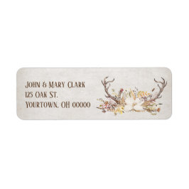 Hirschantler und Blumenstrauß