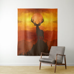 Hirschbuck auf dem Berg mit Sonnenuntergang Wandteppich