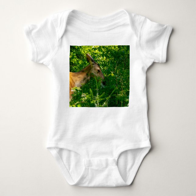 Hirsche im Wald. Baby Strampler (Vorderseite)