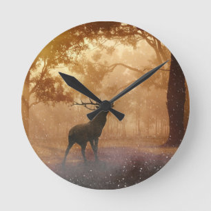 Hirsche im Wald Runde Wanduhr