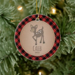Hirsche Kariert Baby Cub Erste Weihnachtsfeier Keramik Ornament<br><div class="desc">Darstellung eines Babyknopfhirsches mit einem braunen,  inspirierten Hintergrund und einem karierten roten und schwarzen Büffel. Personalisieren Sie Name und Jahr</div>
