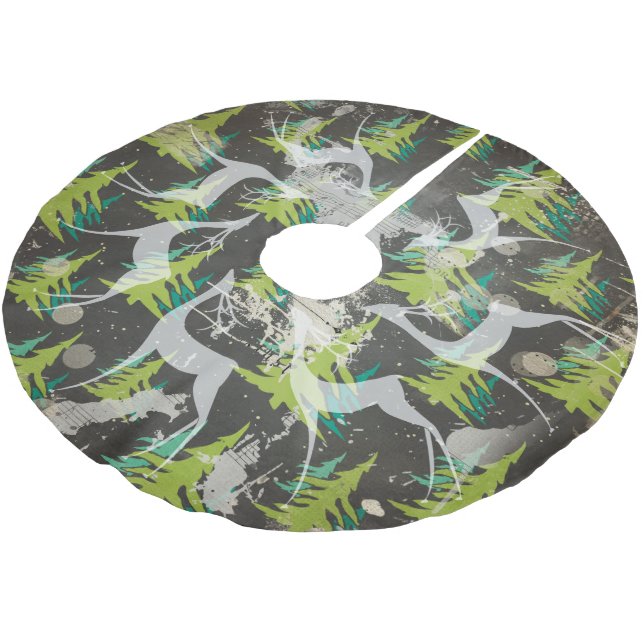 Hirsche und immergrüne Bäume Holiday Tree Skirt Polyester Weihnachtsbaumdecke (Schrägansicht)