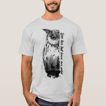 Hirsche und Natur im Hintergrund einer Eule T-Shir