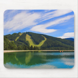 Hirschenkogel im Sommer - Wasser-Reflexionen Mousepad