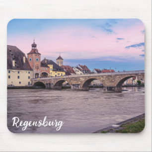 Historische Altstadt in Regensburg, Deutschland Mousepad