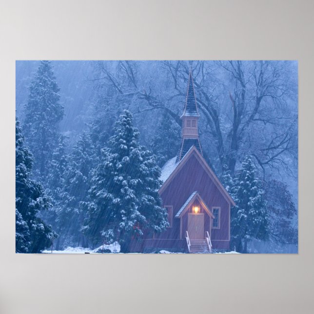 Historische Kapelle des Yosemite-Tals während schw Poster (Vorne)