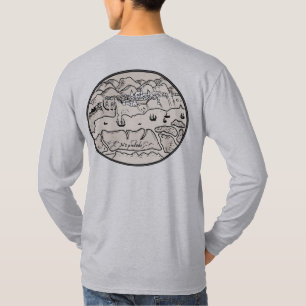 Historische Küstenstadt, Berge und Segelschiffe T-Shirt