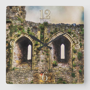 Historische Stätten, Ruinen der Burg von Großbrita Quadratische Wanduhr