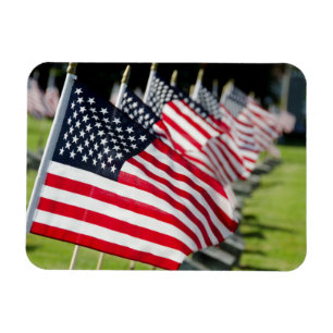 Historischer MilitärFriedhof mit US-Flaggen Magnet
