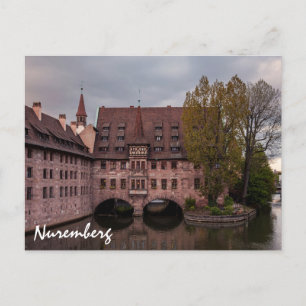 Historisches Gebäude bei Sonnenuntergang in Nürnbe Postkarte
