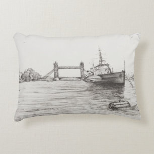 HMS Belfast auf der Themse London.2006 Zierkissen
