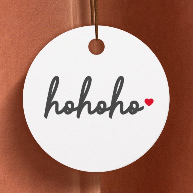 Ho Ho Ho | Weihnachtsherz Modernes Minimalistisch Geschenkanhänger (“Ho Ho Ho” Christmas gift tags by Guava, featuring modern script and a sweet red heart accent)