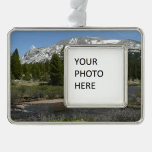Hochland-Hochgebirge II bei Yosemite Rahmen-Ornament Silber