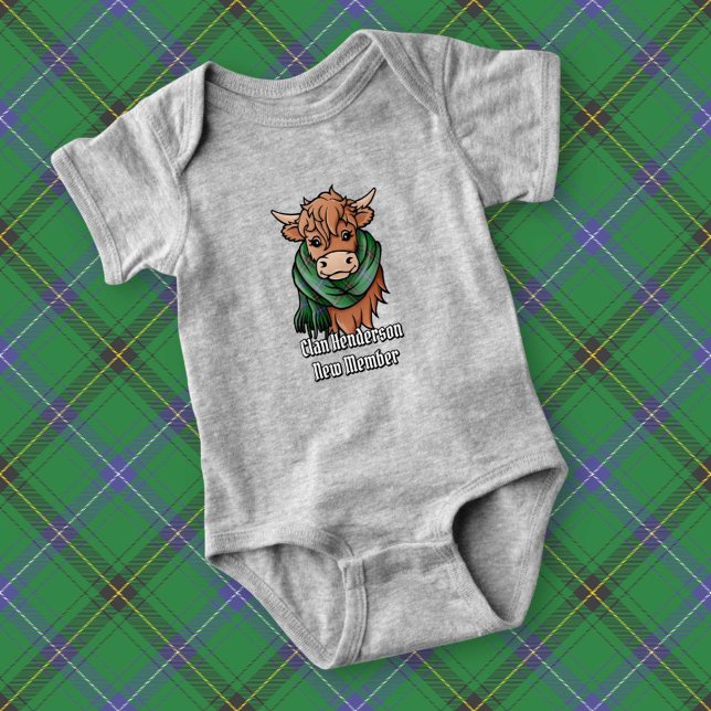 Hochlandkuh mit Henderson Tartan Scarf Baby Strampler (Von Creator hochgeladen)