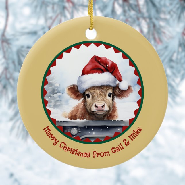 Hochlandkuh mit Niedlicher Weihnachtsmannmütze, Na Keramik Ornament (Von Creator hochgeladen)