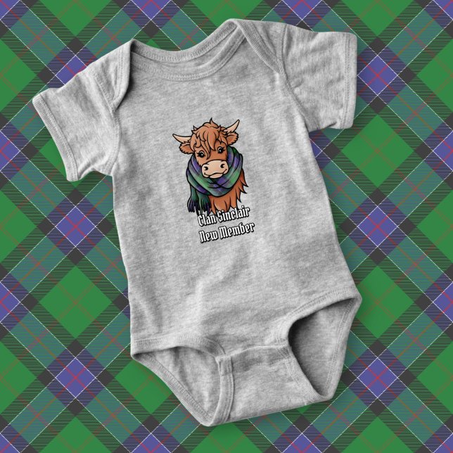 Hochlandkuh mit Sinclair Jagd Tartan Scarf Baby Strampler (Von Creator hochgeladen)
