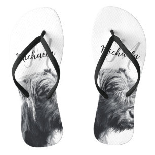 Hochlandkuhportrait Initialmonogramm Schwarz-weiß Flip Flops