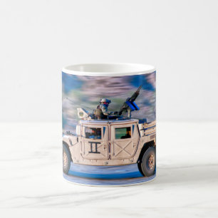 HOCHMOBILITÄTSMEHRERE ZWECKE DES FAHRZEUGS KAFFEETASSE