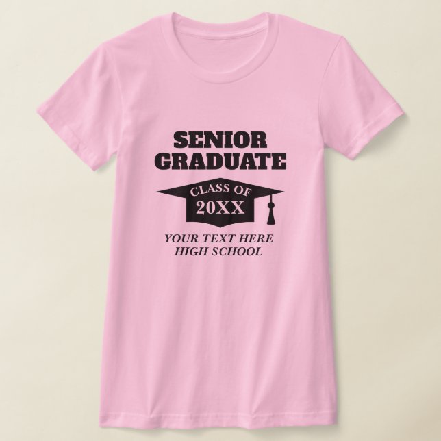 Hochschulabsolventen in Shirt für Abschluss-Party (Ablage )