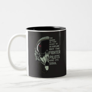 Höchstgeschwindigkeit des Kampfhelms und der Sauer Zweifarbige Tasse