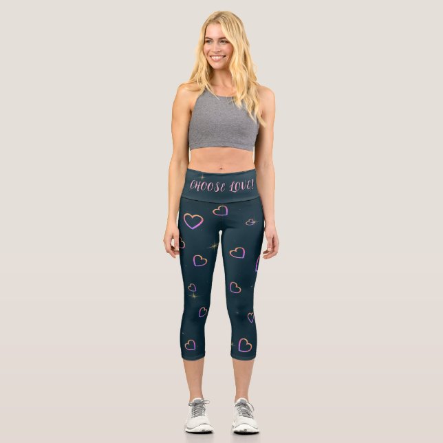 HOCHWAISTIGE CAPRI PANTS - "UNIVERSELLE LIEBE" (Vorderseite)
