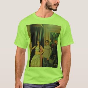 Hochwertiges männliches grafisches T-Shirt