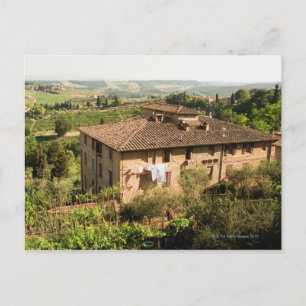 Hochwinkelaufnahme eines Gebäude, San Gimignano, Postkarte