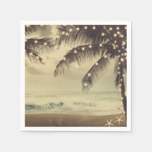 Hochzeit am Strand mit alten Palmen und Lichterket Serviette
