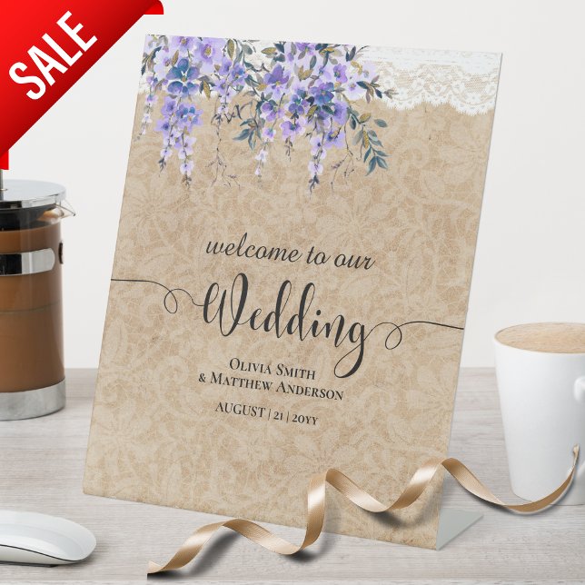 Hochzeit Begrüßung Zeichen Lila Wisteria Lace Sockelschild (Von Creator hochgeladen)