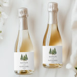 Hochzeit des Minimalistischen Winterschneewaldes<br><div class="desc">Das sind Minimalistische Winter Snowy Pine Tree Forest Wedding Sparkling Mini Wein Flaschen Labels!</div>