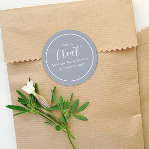 Hochzeit Einfache Staubblaue Kalligrafie-Schriftzu Runder Aufkleber