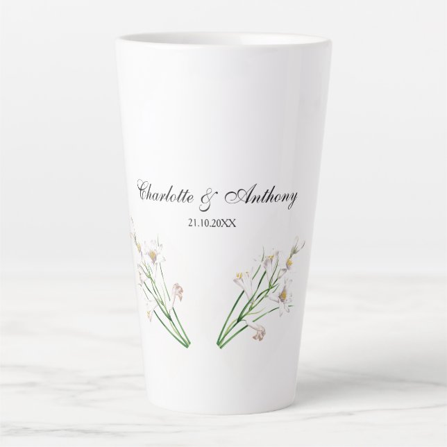 Hochzeit Eleganter Creative Floral White Chic Milchtasse (Vorderseite)