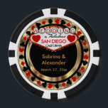 Hochzeit in (Heimat und Staat) Pokerchips<br><div class="desc">Poker Chips im Casino-Stil. Hochzeit in (Stadt und Staat hinzufügen). Mit tiefem Rot-, Gold- und Schwarz-Design für Sie bereit, um sich zu personalisieren. Das macht ein großartiges Gastgeschenk für Ihre Gäste. Weitere Farben sind verfügbar. ✔ Hinweis: Nicht alle Vorlagenbereiche müssen geändert werden. 📌 Wenn Sie weitere Anpassungen benötigen, klicken Sie...</div>