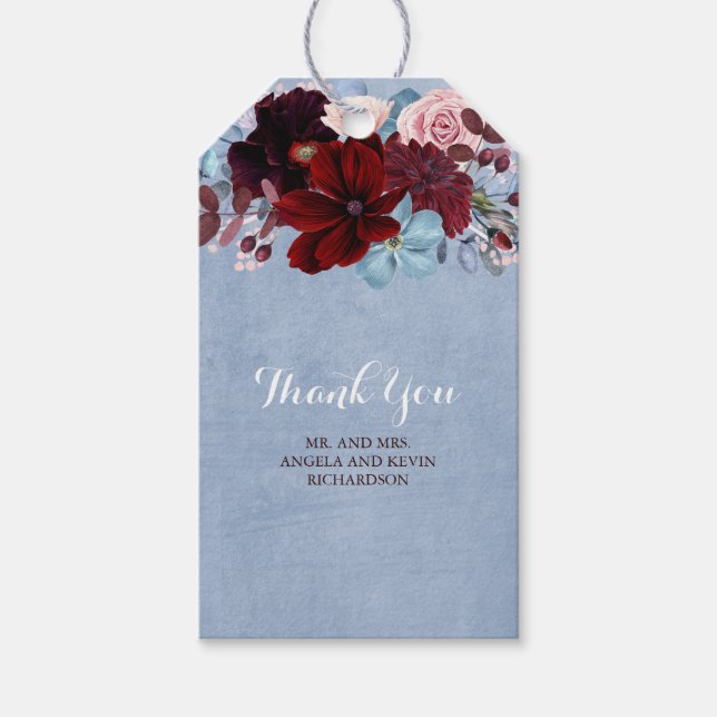 Hochzeit mit Burgund und Dusty Blue Floral Wedding Geschenkanhänger (Vorderseite)