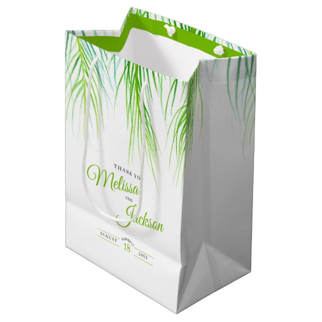 Hochzeit mit tropischen Palmen dank üppiger Vegeta Mittlere Geschenktüte (Vorderseite Schrägansicht)