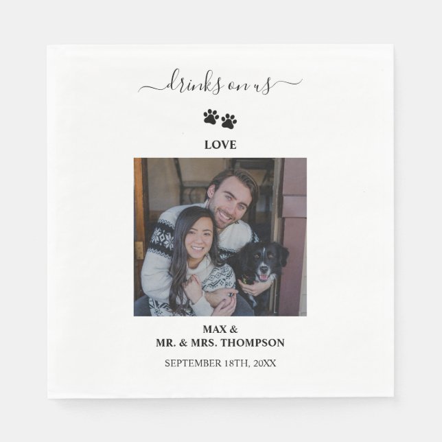 Hochzeit Modernes Foto Couple Pet Dog Drinks auf u Serviette (Vorderseite)