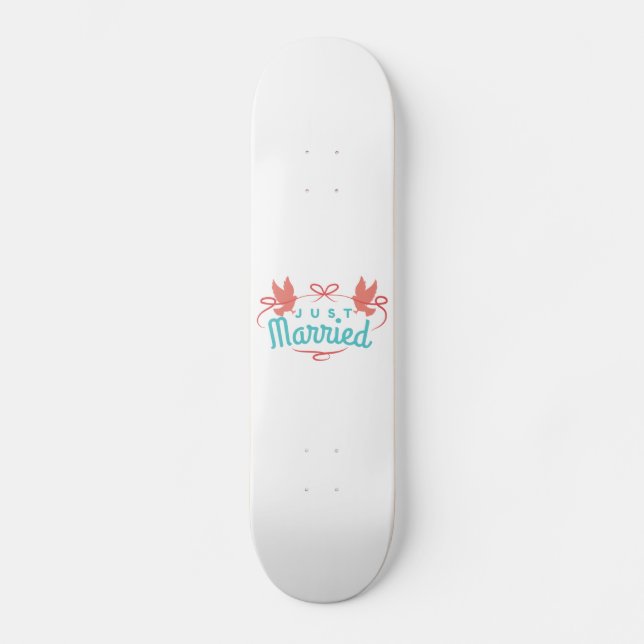 Hochzeit nur verheiratet zwei Vögel farbenfrohe Ge Skateboard (Vorderseite)