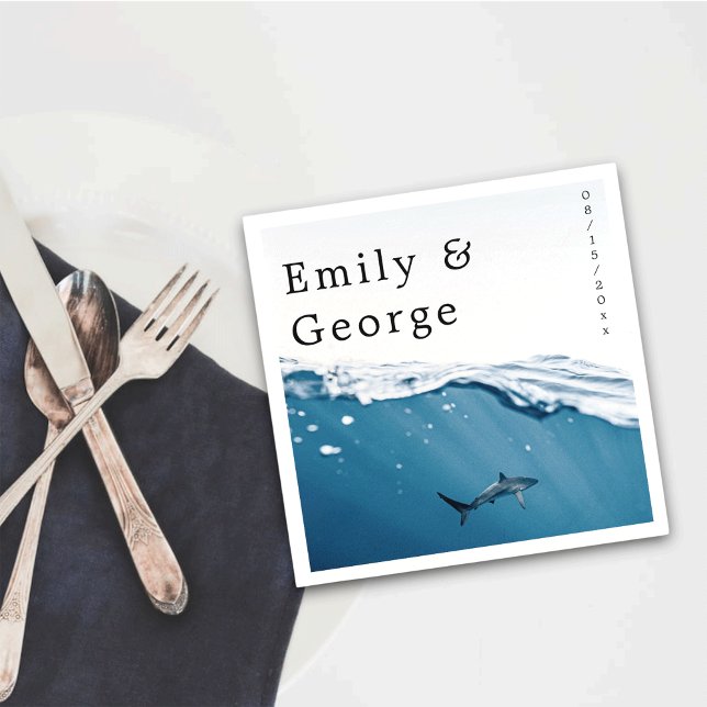 Hochzeit von Navy Blue Underwater Shark Nautical B Serviette (Von Creator hochgeladen)