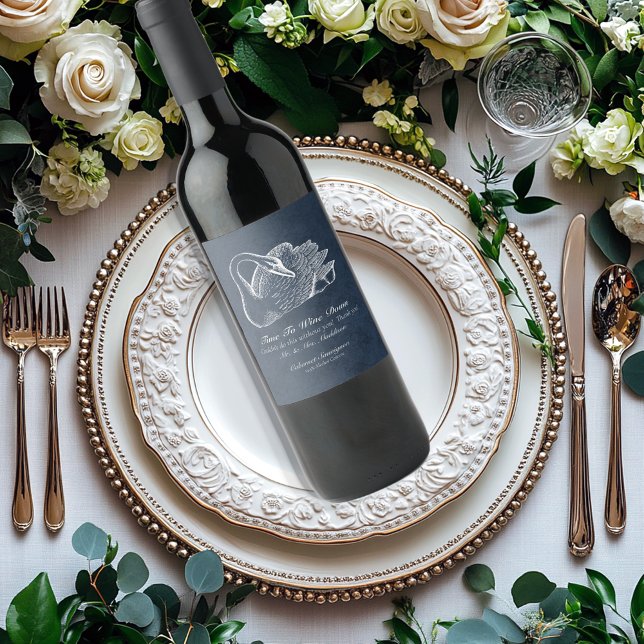 Hochzeit Weißer Schwan Navy Blauer Wein unten Weinetikett (Von Creator hochgeladen)
