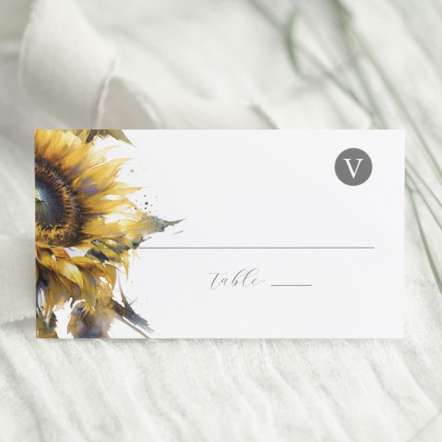 Hochzeitliche Platzkarten Rustikale Sonnenblumen (Sunflower wedding theme place cards with meal choice by Victoria Grigaliunas of Do Tell A Belle)